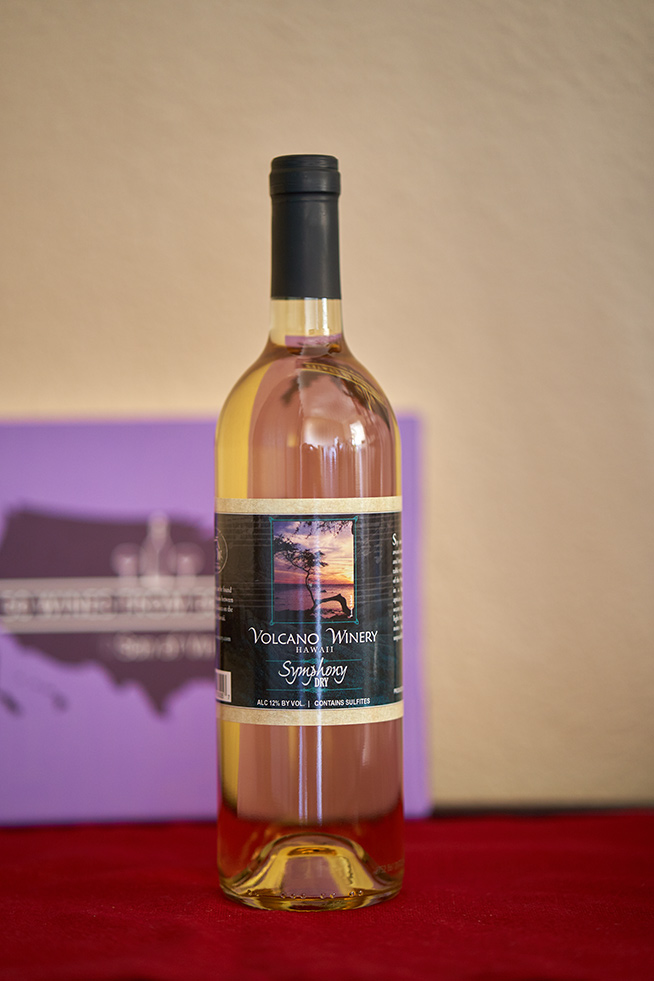 Volcano Winery Symphony Dry