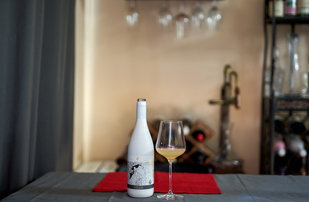 House of Saka White wine